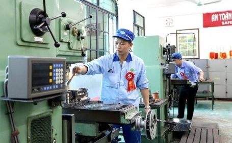 thuanan-kyoto-manpower-machine-operator-worker